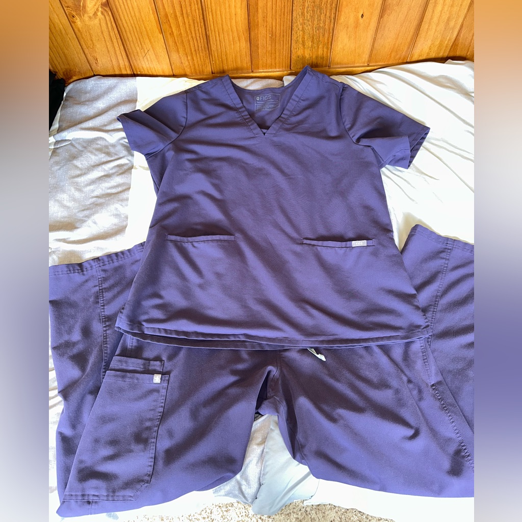 Figs Xl Reg Kade Pants And Xl Casma 3 Pocket Top.